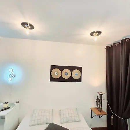 S12 Music Studio Apartament
